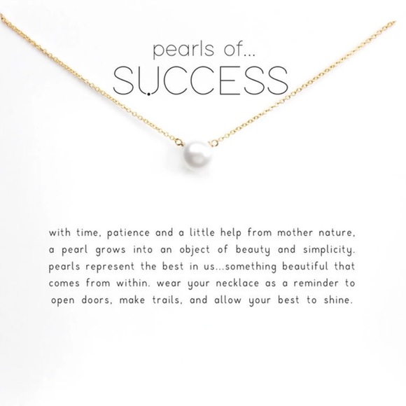 Jewelry - Pearl necklace goldtone NWOT